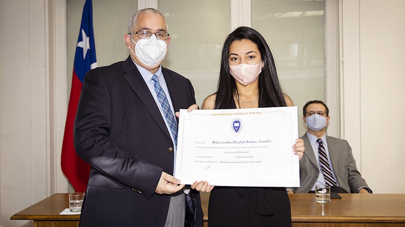 Foto 61 de 87: Galería de fotos Ceremonia de Titulación Escuela de Negocios y Tecnología