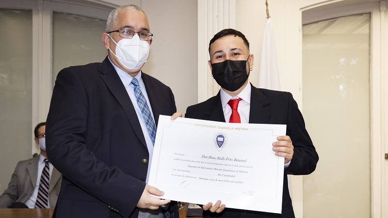 Foto 69 de 87: Galería de fotos Ceremonia de Titulación Escuela de Negocios y Tecnología