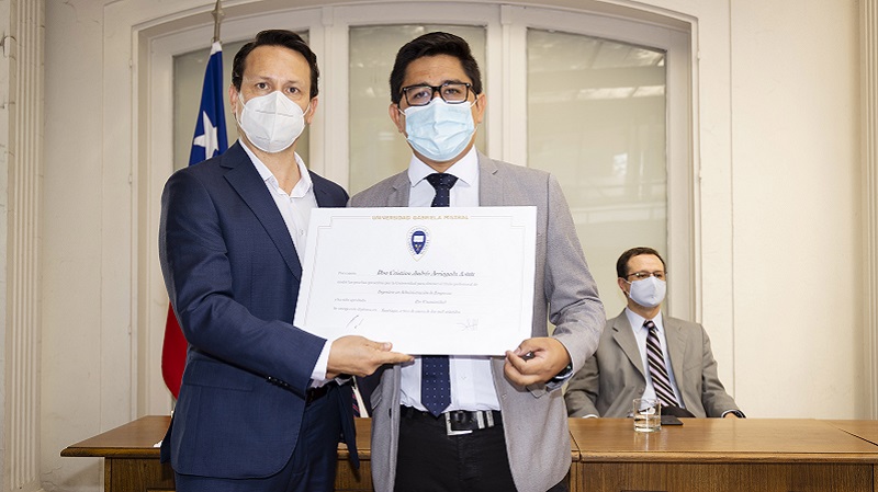 Foto 72 de 87: Galería de fotos Ceremonia de Titulación Escuela de Negocios y Tecnología