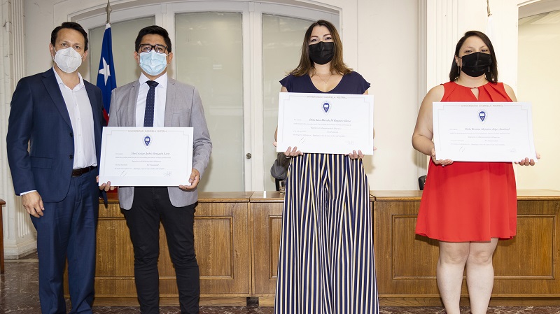 Foto 75 de 87: Galería de fotos Ceremonia de Titulación Escuela de Negocios y Tecnología