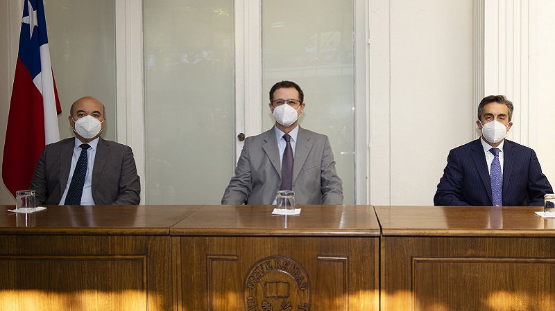 Foto 3 de 72: Galería de fotos Ceremonia de Titulación Escuela de Ciencias de la Salud (Primera Parte)