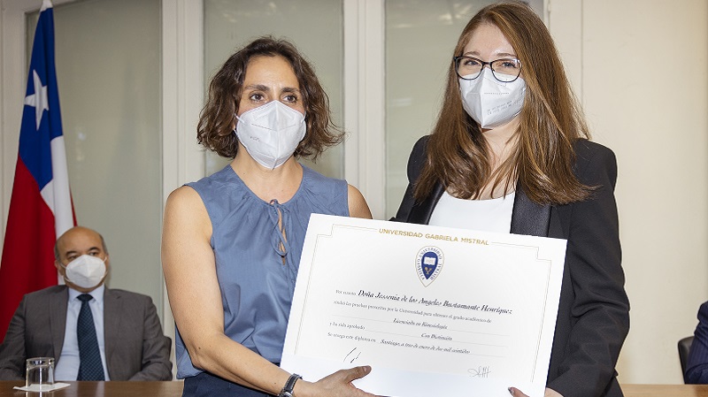 Foto 5 de 72: Galería de fotos Ceremonia de Titulación Escuela de Ciencias de la Salud (Primera Parte)