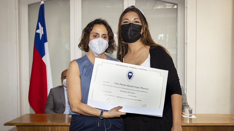 Foto 8 de 72: Galería de fotos Ceremonia de Titulación Escuela de Ciencias de la Salud (Primera Parte)