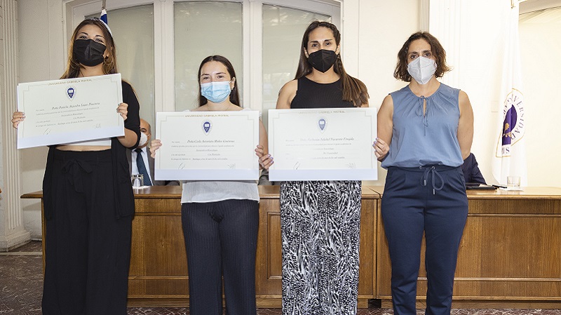 Foto 11 de 72: Galería de fotos Ceremonia de Titulación Escuela de Ciencias de la Salud (Primera Parte)