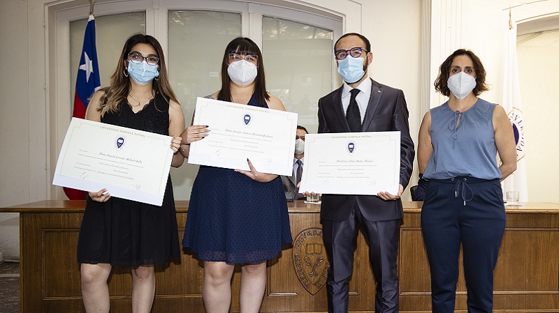 Foto 24 de 72: Galería de fotos Ceremonia de Titulación Escuela de Ciencias de la Salud (Primera Parte)