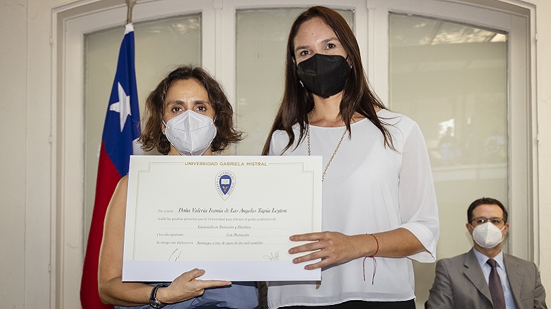 Foto 29 de 72: Galería de fotos Ceremonia de Titulación Escuela de Ciencias de la Salud (Primera Parte)