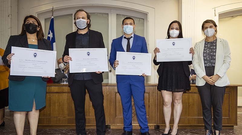 Foto 47 de 72: Galería de fotos Ceremonia de Titulación Escuela de Ciencias de la Salud (Primera Parte)