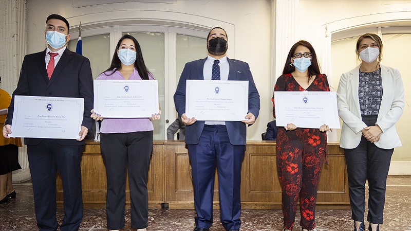 Foto 54 de 72: Galería de fotos Ceremonia de Titulación Escuela de Ciencias de la Salud (Primera Parte)