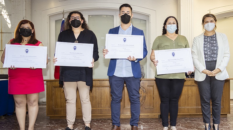 Foto 59 de 72: Galería de fotos Ceremonia de Titulación Escuela de Ciencias de la Salud (Primera Parte)
