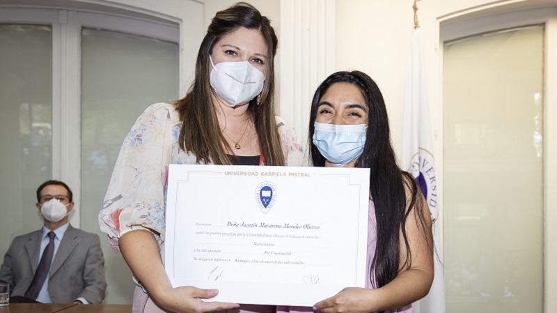 Foto 72 de 72: Galería de fotos Ceremonia de Titulación Escuela de Ciencias de la Salud (Primera Parte)