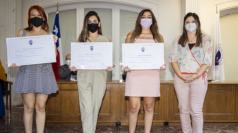 Foto 5 de 71: Galería de fotos Ceremonia de Titulación Escuela de Ciencias de la Salud (Segunda Parte)