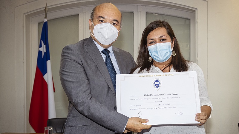 Foto 7 de 71: Galería de fotos Ceremonia de Titulación Escuela de Ciencias de la Salud (Segunda Parte)