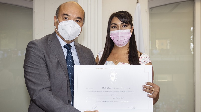 Foto 46 de 71: Galería de fotos Ceremonia de Titulación Escuela de Ciencias de la Salud (Segunda Parte)