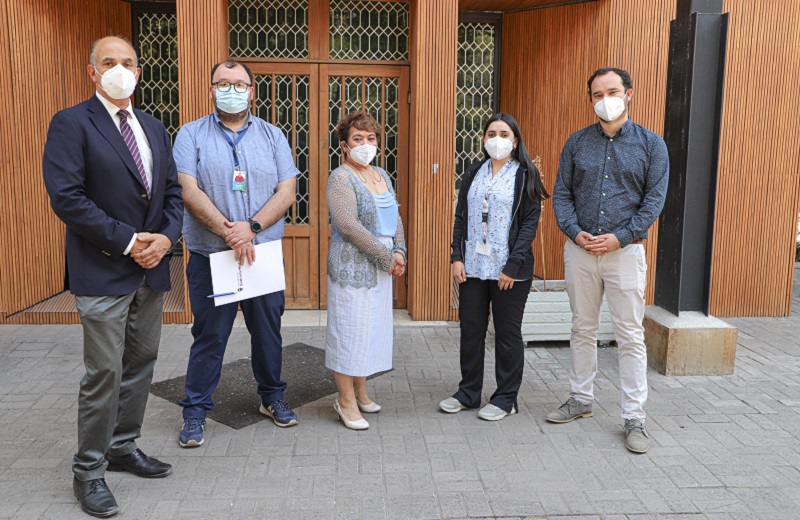Imagen de la noticia: Universidad Gabriela Mistral entrega cámara silente y equipo de audiometría a Municipalidad de Las Cabras