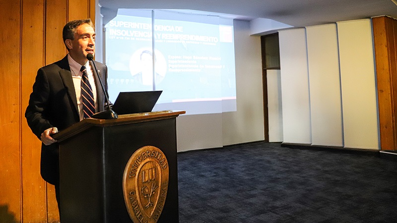 Foto 2 de 12: Superintendente de Insolvencia y Reemprendimiento dictó charla "Alternativas para enfrentar el sobreendeudamiento"