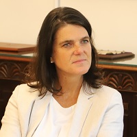 Imagen de la noticia: Universidad Gabriela Mistral entregó medalla “40 Años UGM” a su egresada de Ingeniería Comercial, Bettina Horst