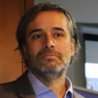 Imagen de la noticia: Director de Agencia de Sostenibilidad Energética dictó conferencia sobre el futuro de la matriz energética chilena