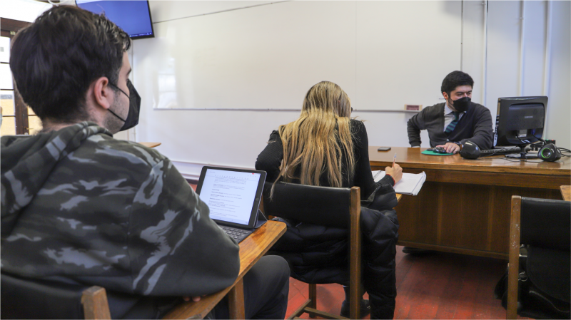 Foto 6 de 7: Estudiantes de Derecho UGM recibieron capacitación de la Superintendencia de Insolvencia y Reemprendimiento