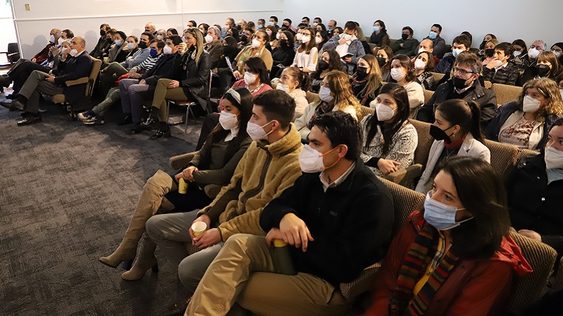 Foto 10 de 27: Universidad Gabriela Mistral realizó Jornada de Plan de Desarrollo 2025-2030