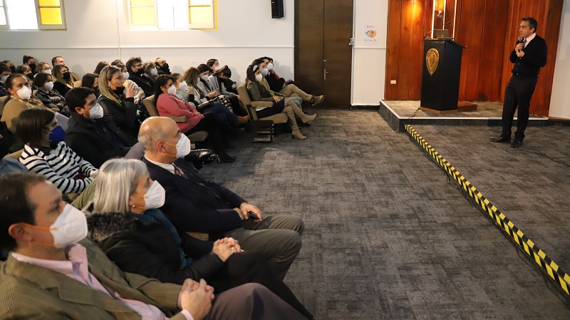 Foto 3 de 27: Universidad Gabriela Mistral realizó Jornada de Plan de Desarrollo 2025-2030