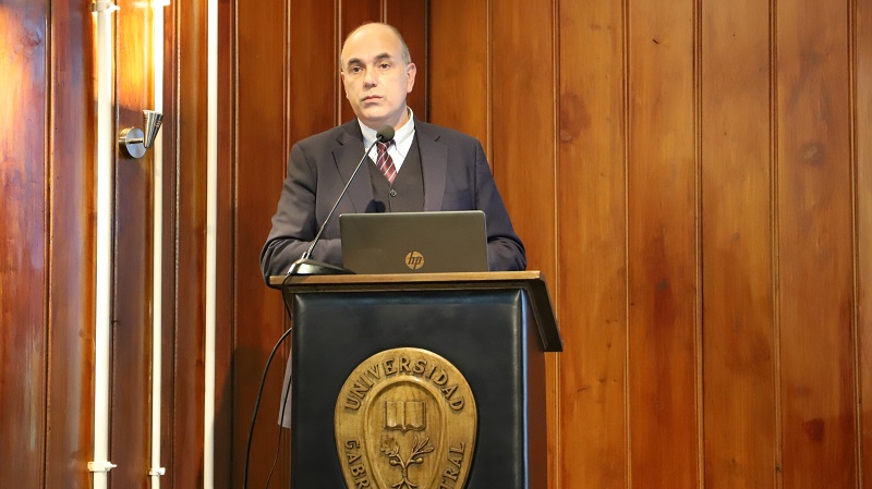 Foto 8 de 27: Universidad Gabriela Mistral realizó Jornada de Plan de Desarrollo 2025-2030