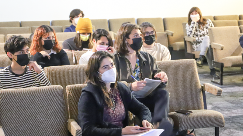 Foto 5 de 7: Profesor de Psicología UGM dictó charla sobre las noticias falsas
