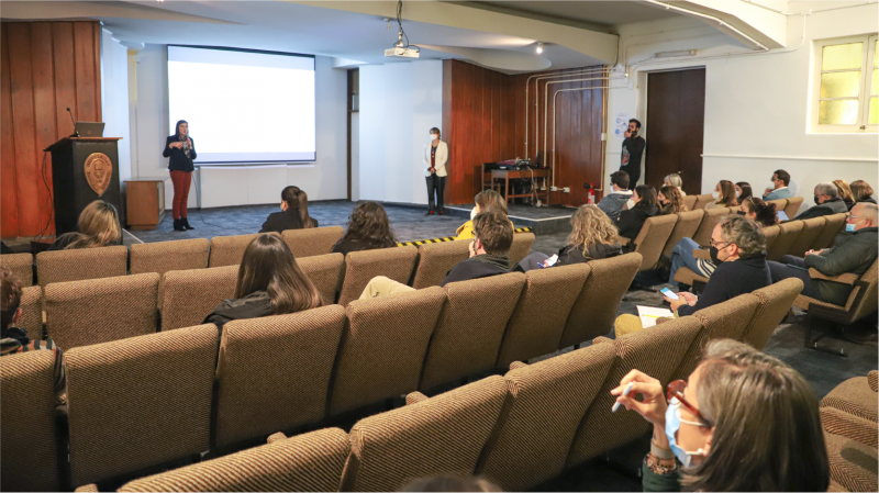 Foto 2 de 14: Áreas de Investigación y Vinculación con el Medio realizaron jornada académica destinada a generar sinergias