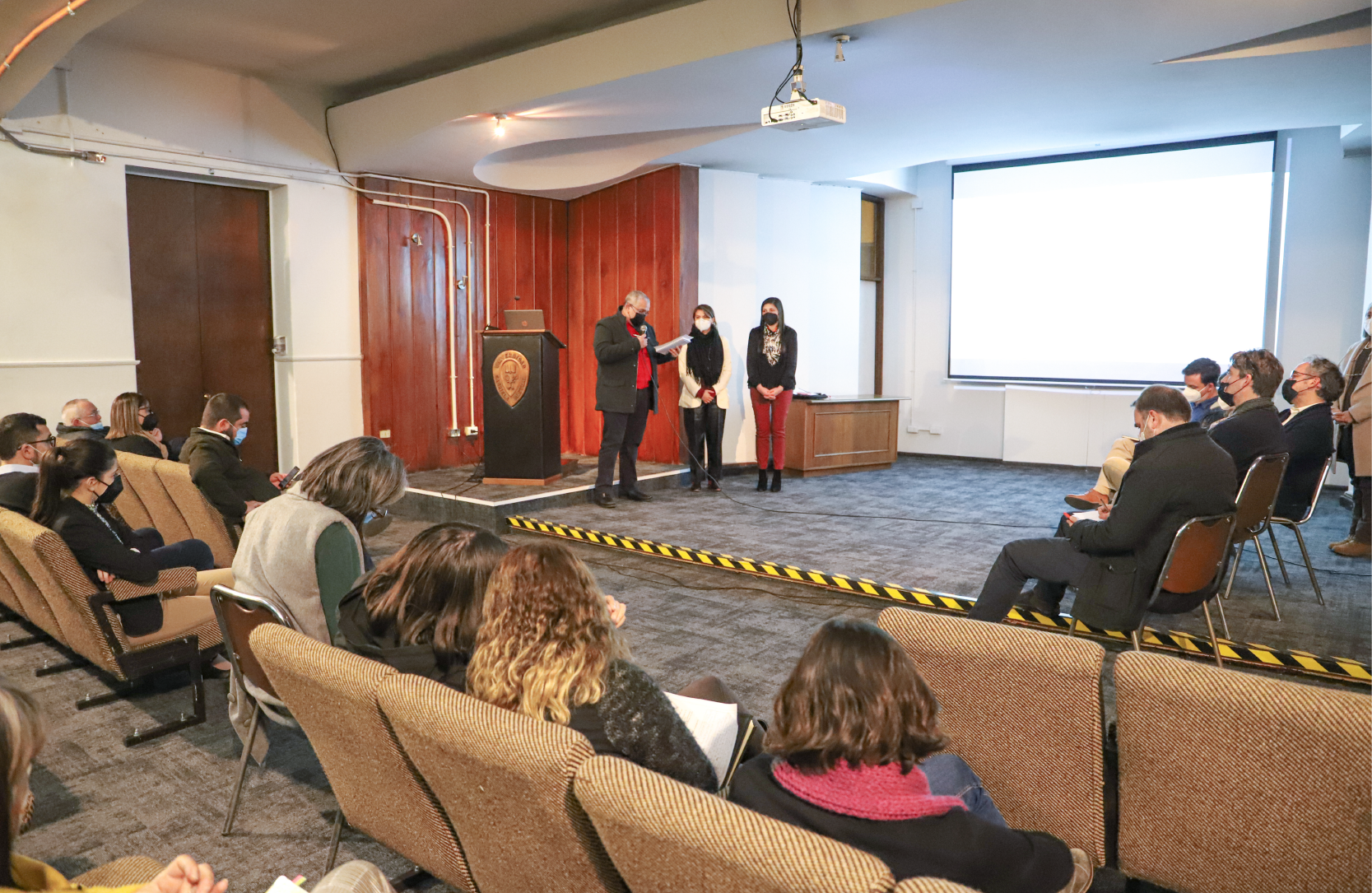 Imagen de la noticia: Áreas de Investigación y Vinculación con el Medio realizaron jornada académica destinada a generar sinergias