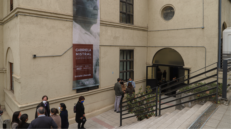 Foto 1 de 18: UGM aportó textos y cintas de audio para exposición sobre Gabriela Mistral inaugurada en la USS