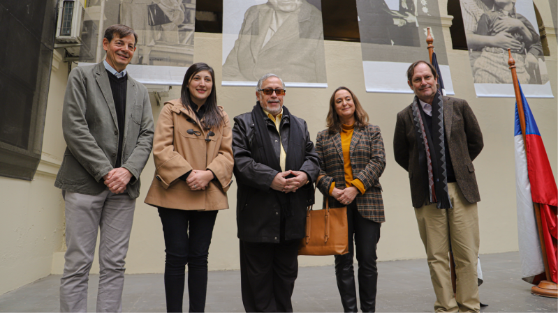 Foto 7 de 18: UGM aportó textos y cintas de audio para exposición sobre Gabriela Mistral inaugurada en la USS