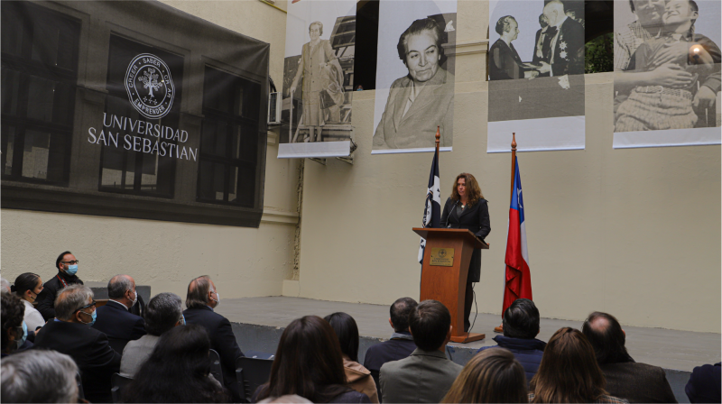 Foto 2 de 18: UGM aportó textos y cintas de audio para exposición sobre Gabriela Mistral inaugurada en la USS