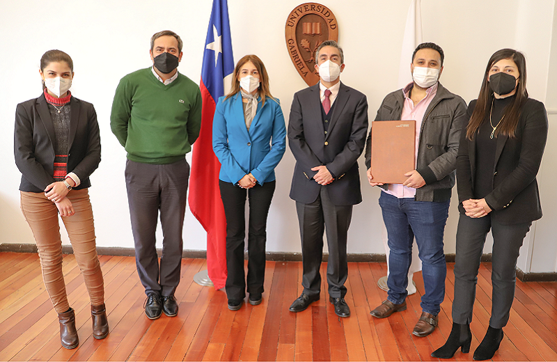 Imagen de la noticia: Universidad Gabriela Mistral firmó convenio de colaboración con plataforma Cívicamente