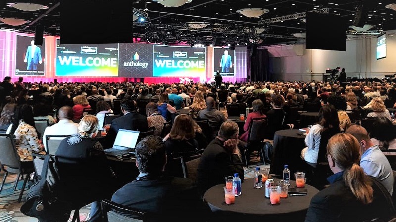 Foto 5 de 10: Rector de la Universidad Gabriela Mistral participó en el congreso más grande del mundo sobre tecnologías aplicadas a la educación