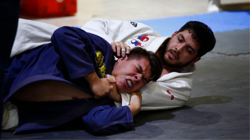 Foto 12 de 16: UGM fue sede del Open Challenger Brazilian Jiu Jitsu
