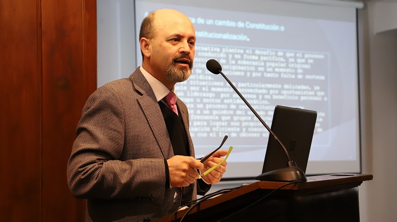 Foto 4 de 10: Universidad Gabriela Mistral realizó Primera Jornada "Conociendo la propuesta de nueva Constitución"