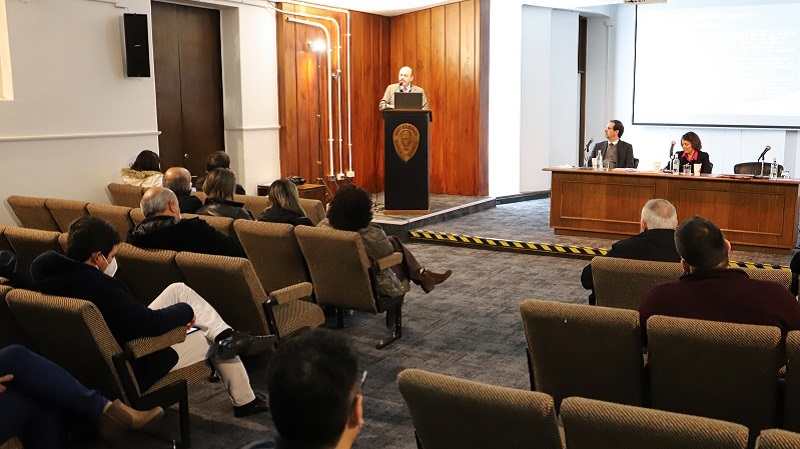 Foto 8 de 10: Universidad Gabriela Mistral realizó Primera Jornada "Conociendo la propuesta de nueva Constitución"
