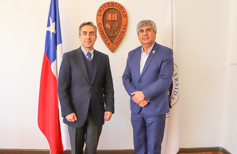 Imagen de la noticia: UGM se suma a iniciativa para agregar nombre de Gabriela Mistral a la Región de Coquimbo