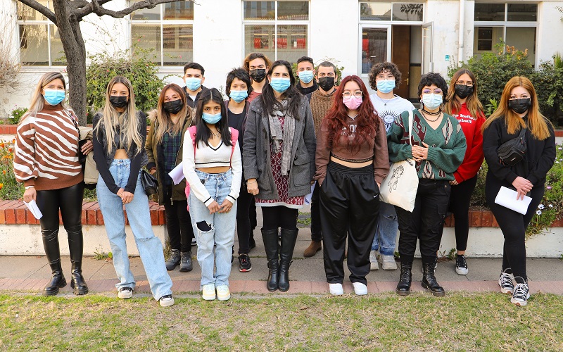 Imagen de la noticia: U. Gabriela Mistral dio bienvenida a sus nuevos estudiantes que se incorporan al segundo semestre 2022