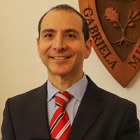 Imagen de la noticia: Universidad Gabriela Mistral distinguió con la medalla “40 Años UGM” al egresado Duilio de Lapeyra