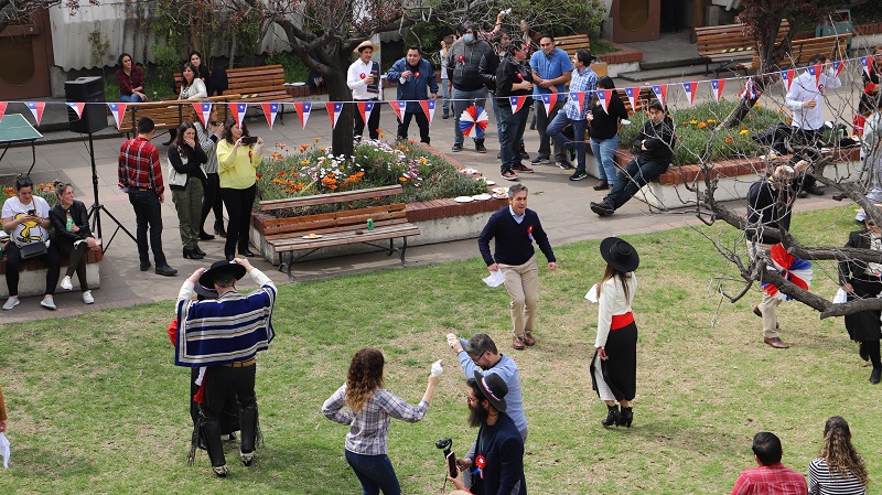 Foto 11 de 20: Galería de fotos: Comunidad UGM participó en celebración de Fiestas Patrias 2022