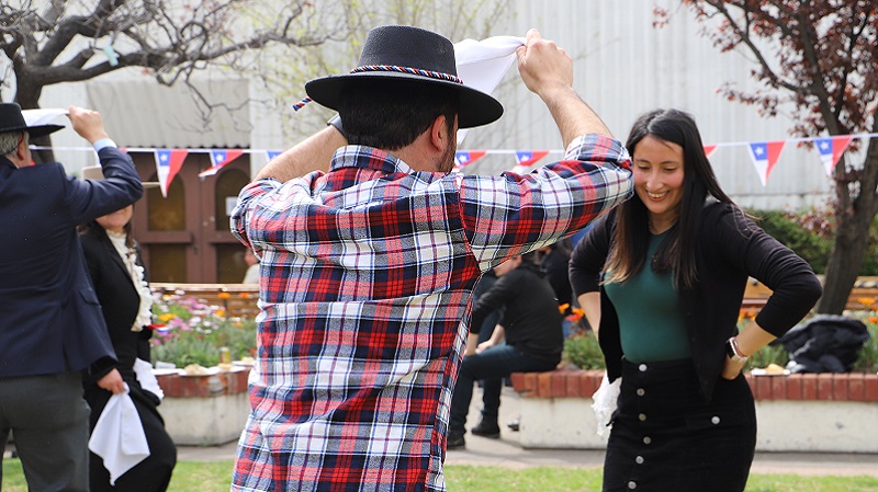 Foto 7 de 20: Galería de fotos: Comunidad UGM participó en celebración de Fiestas Patrias 2022