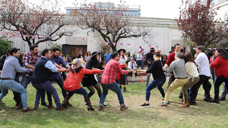 Foto 18 de 20: Galería de fotos: Comunidad UGM participó en celebración de Fiestas Patrias 2022