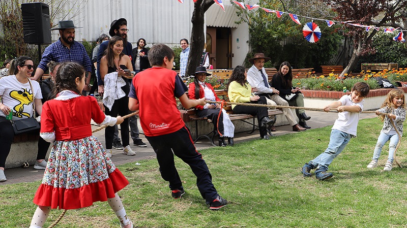 Foto 14 de 20: Galería de fotos: Comunidad UGM participó en celebración de Fiestas Patrias 2022