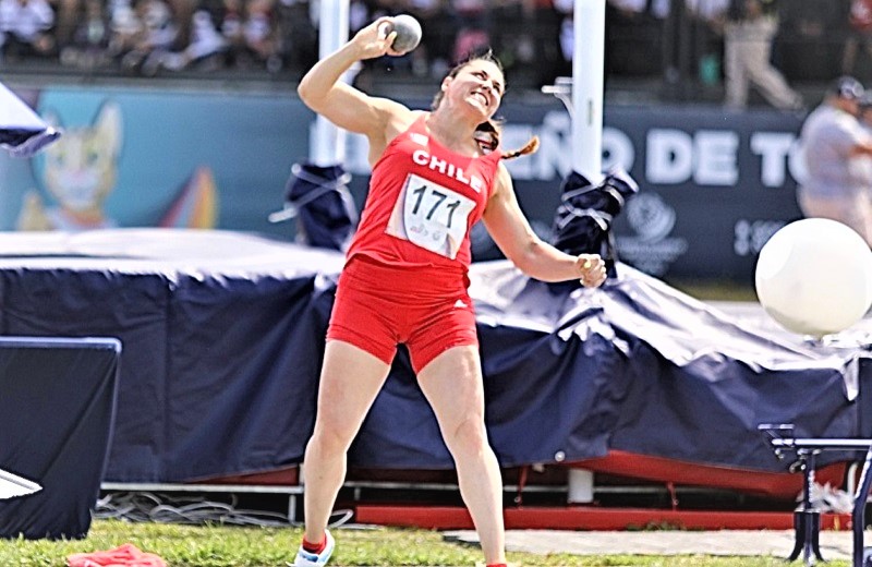 Imagen de la noticia: Natalia Duco, atleta nacional y estudiante UGM, ganó medalla de oro en Juegos Odesur 2022