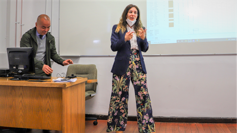 Foto 4 de 7: Estudiantes de Derecho UGM y de la Universidad de Morón de Argentina participaron en clase híbrida simultánea