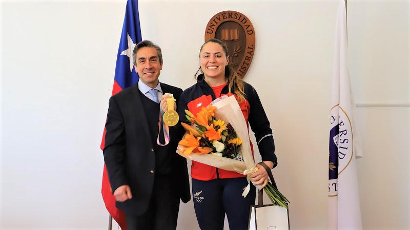 Imagen de la noticia: Natalia Duco, atleta nacional y estudiante UGM, ganó medalla de oro en Juegos Odesur 2022