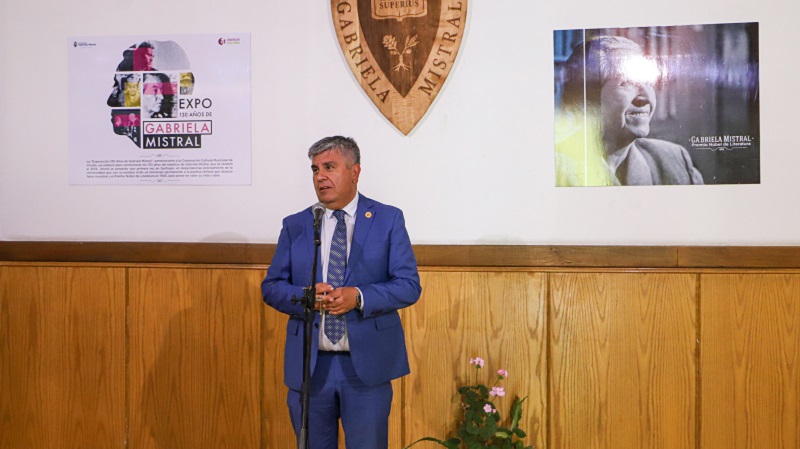 Foto 6 de 15: Universidad Gabriela Mistral inauguró “Exposición 130 Años de Gabriela Mistral”