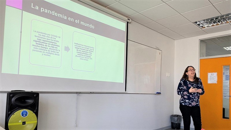 Foto 1 de 4: Estudiantes y académica UGM participaron en XVI Congreso Chileno de Psicología