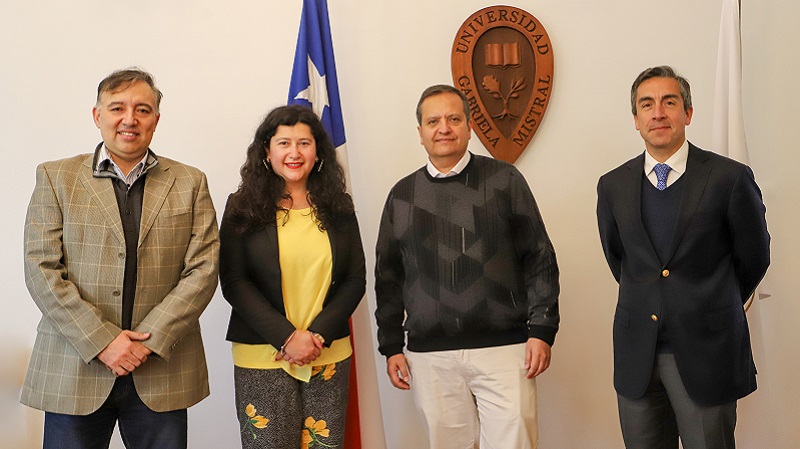 Foto 1 de 4: Universidad Gabriela Mistral firmó convenio de colaboración con Proptech Chile