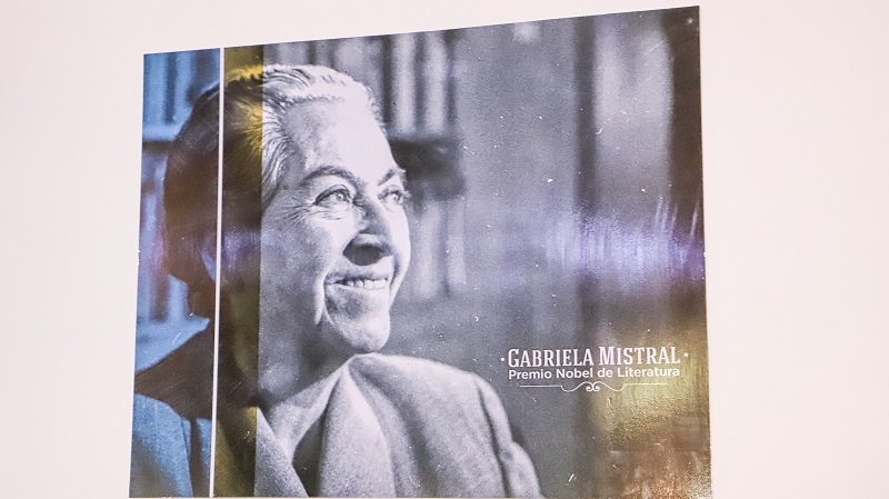 Foto 1 de 15: Universidad Gabriela Mistral inauguró “Exposición 130 Años de Gabriela Mistral”